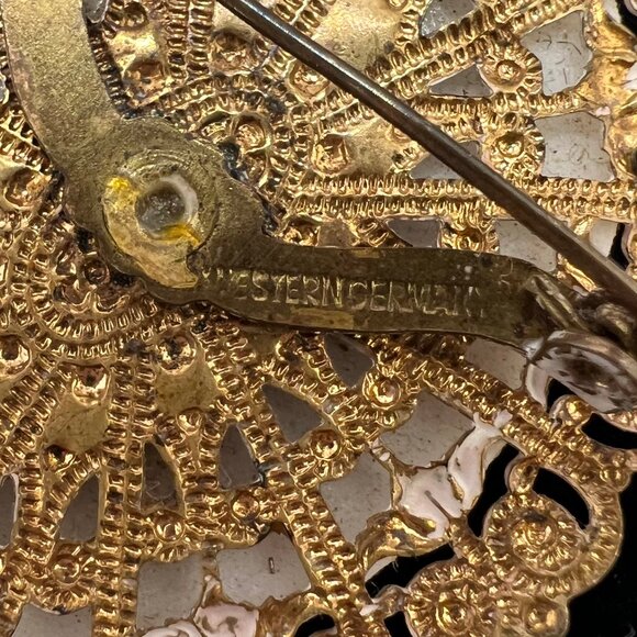 Western Germany Blue Rose Transferware Filigree Brooch - Picture 5 of 6